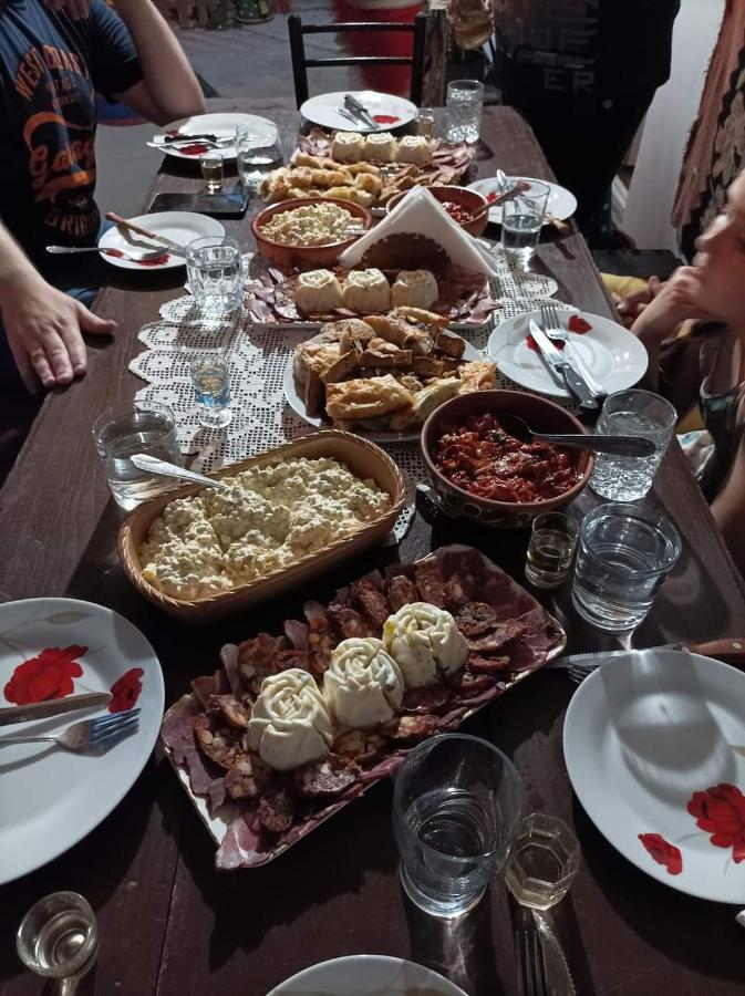 Apartamento Etno Domacinstvo Miris Bosiljka Mislodin Exterior foto